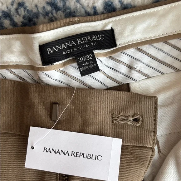 Banana Republic Men's Aiden Slim Fit Chino - Picture 2 of 4